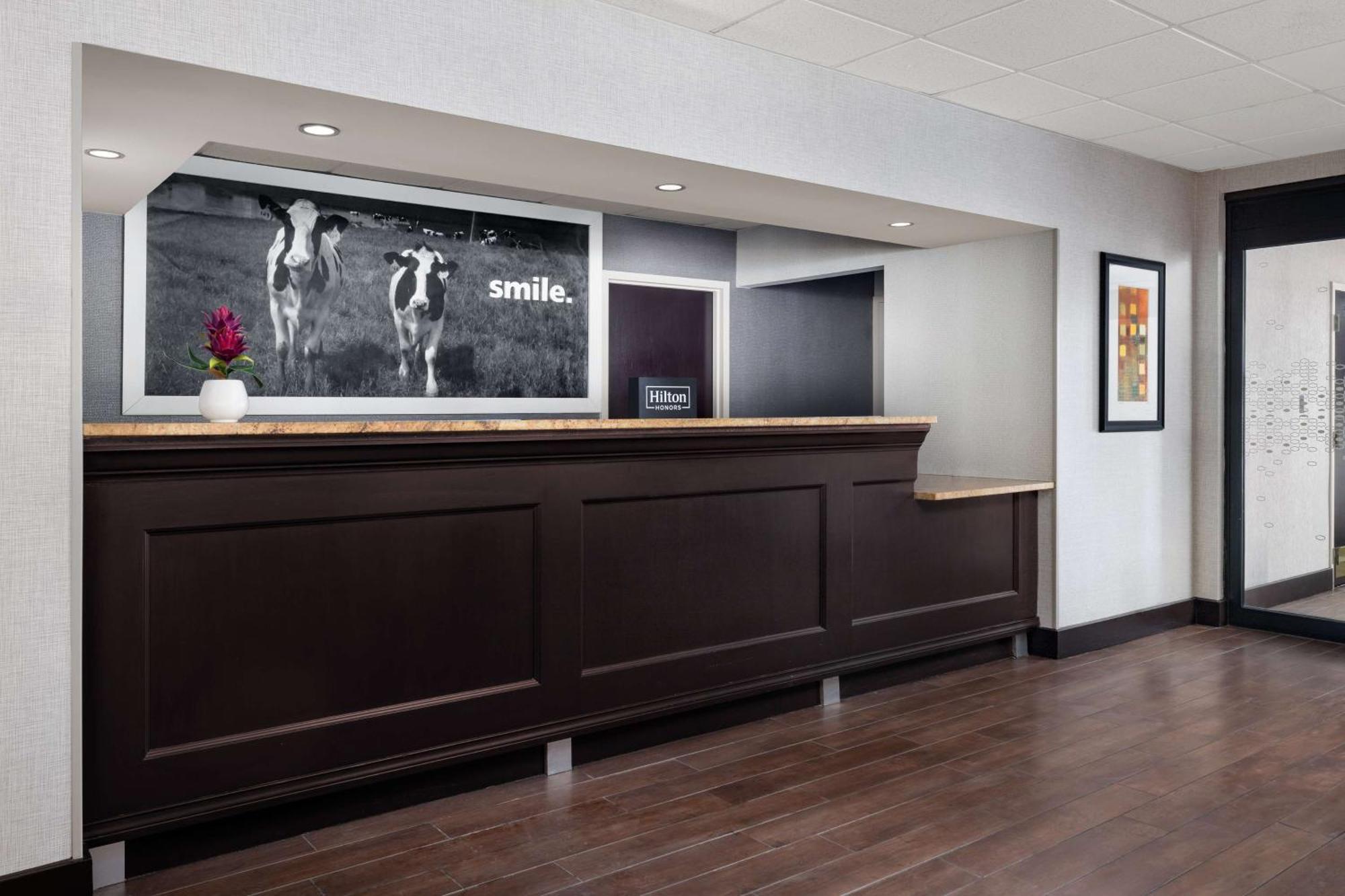Hampton Inn Memphis-Walnut Grove/Baptist East Exterior foto